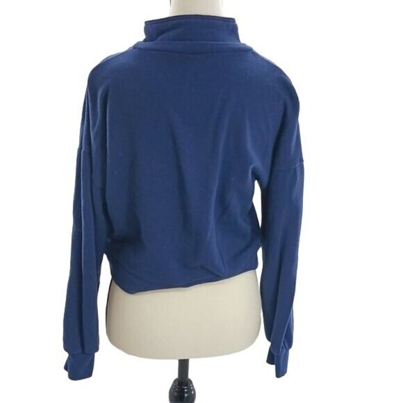 Wild Fable Cropped Sweatshirt Blue Collared Laguna Varsity Womens Size Small - Picture 4 of 6